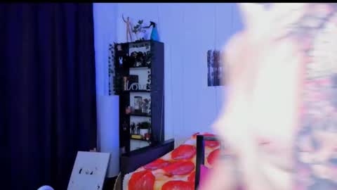 Snapshot of magic_alie chatting on 11-29-25, 06:27 Magic Allie online show from 11-29-25, 06:27