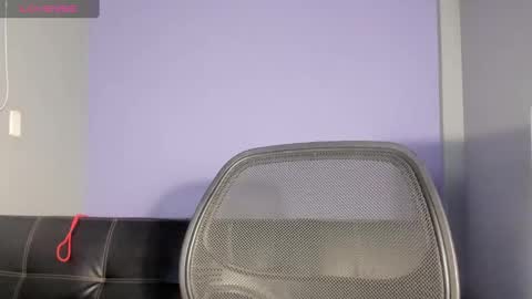 Snapshot of magic_axa_graham chatting on 12-19-24, 08:02 My name is magic axa grahamDont forget to follow me IG online show from 12-19-24, 08:02