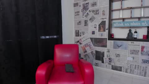 Snapshot of magic_boy01 chatting on 01-23-25, 03:43 Damian Rivers online show from 01-23-25, 03:43