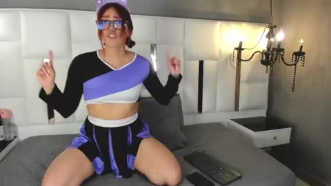 CLOEH  online show from 10-18-25, 07:03