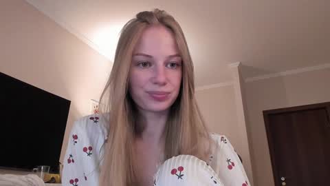 Snapshot of magic_couple13 chatting on 01-06-25, 12:24 Alice online show from 01-06-25, 12:24