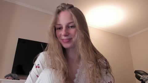 Snapshot of magic_couple13 chatting on 01-31-25, 11:46 Alice online show from 01-31-25, 11:46