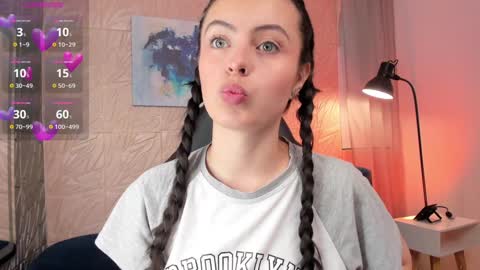 Snapshot of magic_fernanda chatting on 12-05-24, 09:17 Fer online show from 12-05-24, 09:17