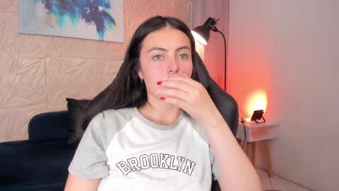 Snapshot of magic_fernanda chatting on 12-22-24, 01:12 Fer online show from 12-22-24, 01:12