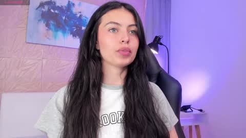 Snapshot of magic_fernanda chatting on 01-06-25, 09:11 Fer online show from 01-06-25, 09:11