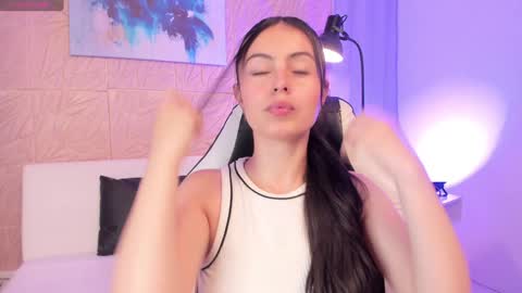 Snapshot of magic_fernanda chatting on 02-04-25, 08:49 Fer online show from 02-04-25, 08:49