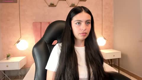 Snapshot of magic_fernanda chatting on 03-05-25, 11:16 Fer online show from 03-05-25, 11:16