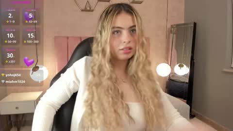 Snapshot of magic_fernanda chatting on 09-19-25, 10:32 Fer online show from 09-19-25, 10:32