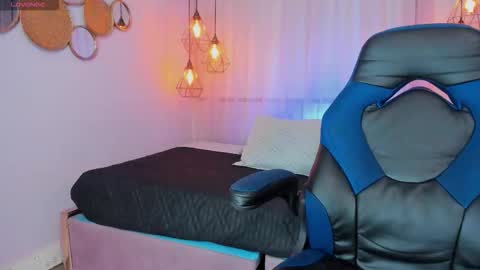 Kaori  online show from 10-15-25, 12:27