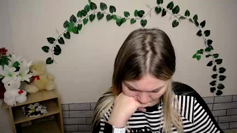 Snapshot of magic_katarina_ chatting on 12-23-24, 07:38 magic_katarina_ online show from 12-23-24, 07:38