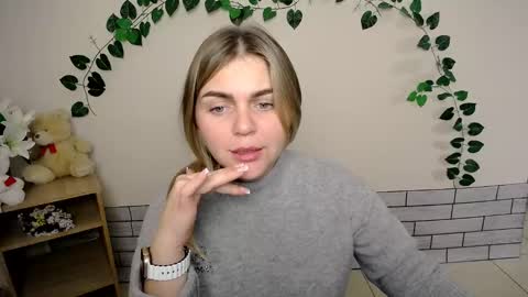 Snapshot of magic_katarina_ chatting on 12-25-24, 12:15 magic_katarina_ online show from 12-25-24, 12:15