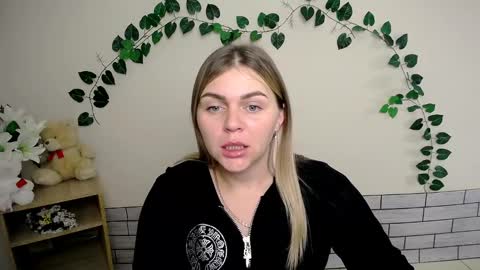 Snapshot of magic_katarina_ chatting on 01-03-25, 08:32 magic_katarina_ online show from 01-03-25, 08:32