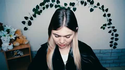 Snapshot of magic_katarina_ chatting on 02-18-25, 07:10 magic_katarina_ online show from 02-18-25, 07:10