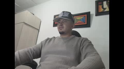 magic_milk23 online show from 10-17-25, 02:59