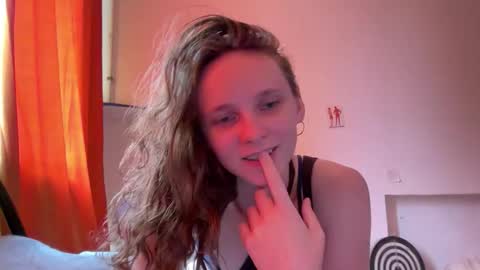 Mikky or Moon online show from 09-18-25, 09:11