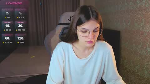 Merry online show from 09-18-25, 01:51