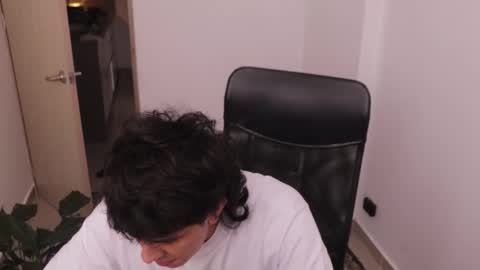 Tony Hoffa online show from 02-12-26, 06:58