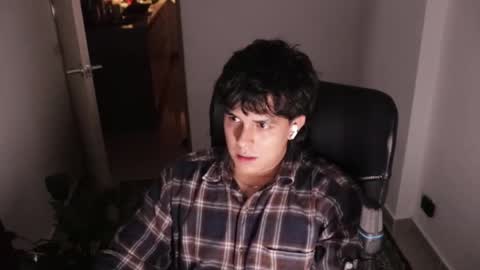 Tony Hoffa online show from 03-08-26, 02:04