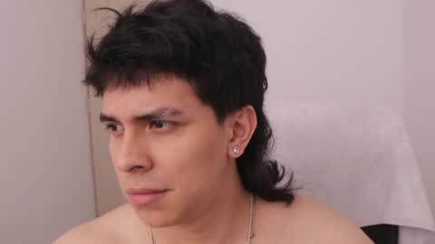 Snapshot of magic_tony chatting on 06-09-26, 05:46 Tony Hoffa online show from 06-09-26, 05:46