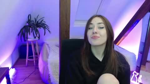 Zooey online show from 02-18-25, 10:58