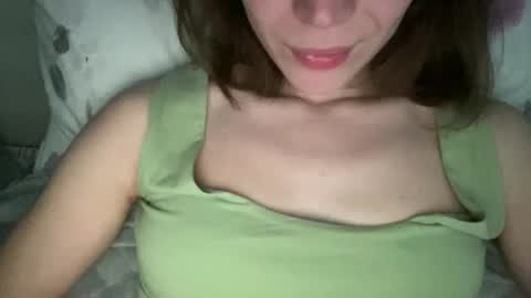 Snapshot of magicgirl50053 chatting on 02-09-26, 02:54 magicgirl50053 online show from 02-09-26, 02:54