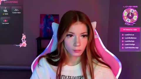 Snapshot of magicladyy chatting on 12-22-24, 06:48 Angel online show from 12-22-24, 06:48