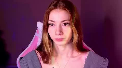 Snapshot of magicladyy chatting on 03-08-25, 12:11 Angel online show from 03-08-25, 12:11