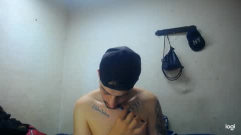 Snapshot of magico_9809 chatting on 03-15-26, 01:39 BRAYAN online show from 03-15-26, 01:39