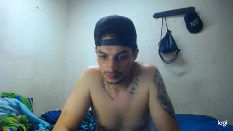 Snapshot of magico_9809 chatting on 03-18-26, 04:54 BRAYAN online show from 03-18-26, 04:54