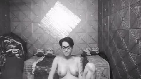 Snapshot of magicsaya chatting on 12-16-24, 06:27 TsKaycee online show from 12-16-24, 06:27