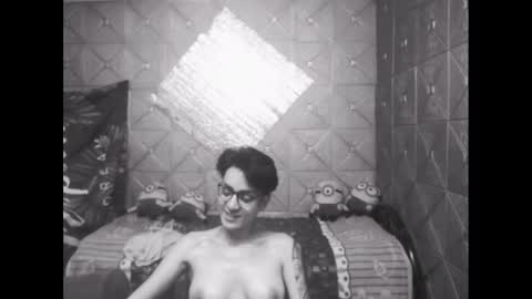 Snapshot of magicsaya chatting on 01-17-25, 06:33 TsKaycee online show from 01-17-25, 06:33