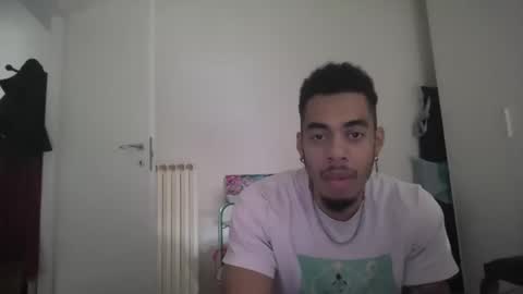 Snapshot of magicsempai chatting on 12-10-24, 11:54 Magicsempai online show from 12-10-24, 11:54