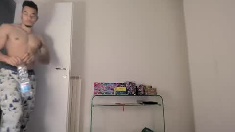 Snapshot of magicsempai chatting on 01-09-25, 11:58 Magicsempai online show from 01-09-25, 11:58