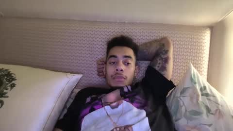 Snapshot of magicsempai chatting on 01-27-25, 03:50 Magicsempai online show from 01-27-25, 03:50