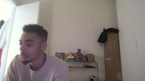 Snapshot of magicsempai chatting on 02-07-25, 11:56 Magicsempai online show from 02-07-25, 11:56