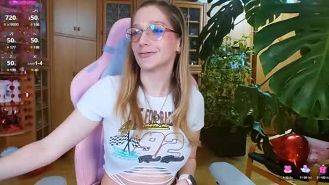 Snapshot of magicstylex chatting on 02-16-25, 05:48 Nicole online show from 02-16-25, 05:48