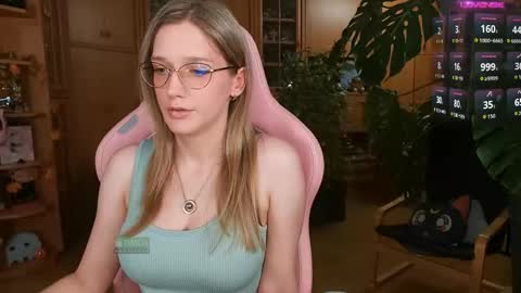 Snapshot of magicstylex chatting on 09-11-25, 06:41 Nicole online show from 09-11-25, 06:41