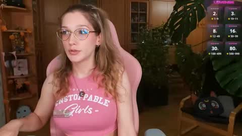 Snapshot of magicstylex chatting on 10-08-25, 10:07 Nicole online show from 10-08-25, 10:07