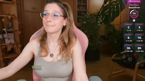 Snapshot of magicstylex chatting on 10-18-25, 08:31 Nicole online show from 10-18-25, 08:31