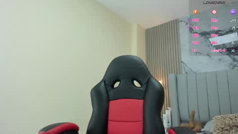 Snapshot of magievans1 chatting on 05-09-26, 12:10 magievans1 online show from 05-09-26, 12:10
