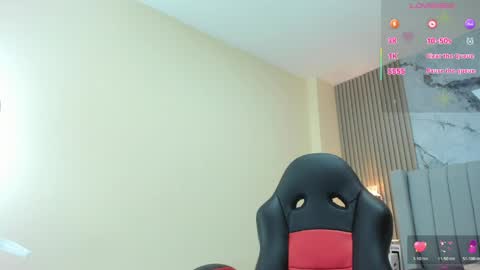 Snapshot of magievans1 chatting on 05-26-26, 12:01 magievans1 online show from 05-26-26, 12:01