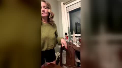 Snapshot of magnoliabyrd chatting on 12-16-25, 09:47 MagnoliaByrd online show from 12-16-25, 09:47