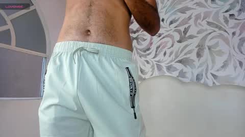 Snapshot of magnus_alejo chatting on 09-09-25, 11:32 Magnus Alejo online show from 09-09-25, 11:32