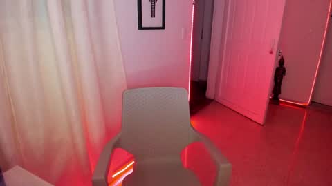     online show from 01-28-25, 02:11