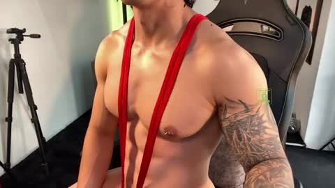 Snapshot of magnus_savage chatting on 05-08-26, 04:34 If you want me to use the Lovense please let me know -- online show from 05-08-26, 04:34