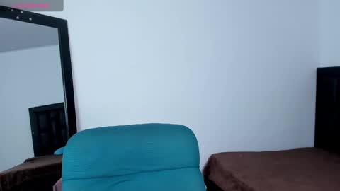 Snapshot of maia_davies chatting on 03-05-25, 02:34 Maia online show from 03-05-25, 02:34