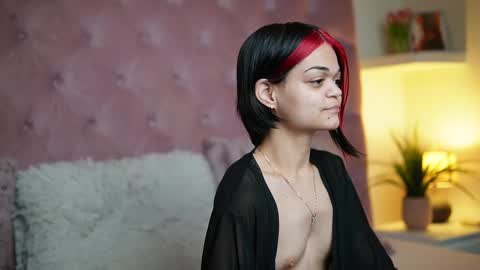  Maia  online show from 12-14-25, 08:57