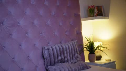  Maia  online show from 04-15-26, 07:58