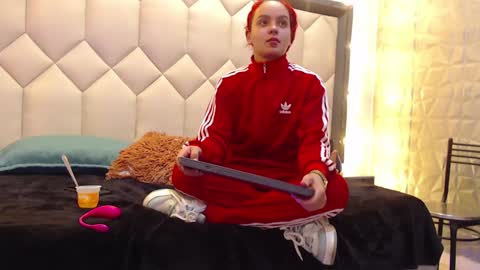 Maia  online show from 02-01-25, 11:21