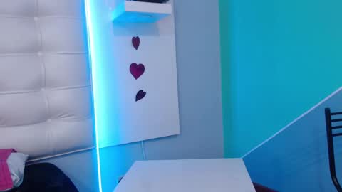 Maia  online show from 03-11-25, 09:15